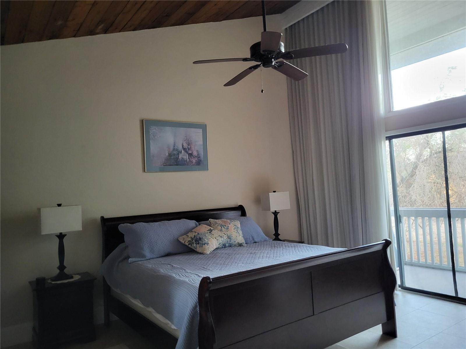 GRENELEFE CAMELOT CONDO PH 03 - Residential