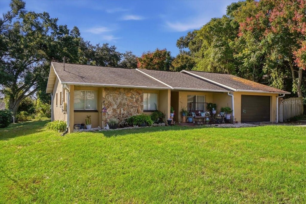 Photo of 1004 Joan Avenue, Dundee, FL 33838 (MLS # P4940193)