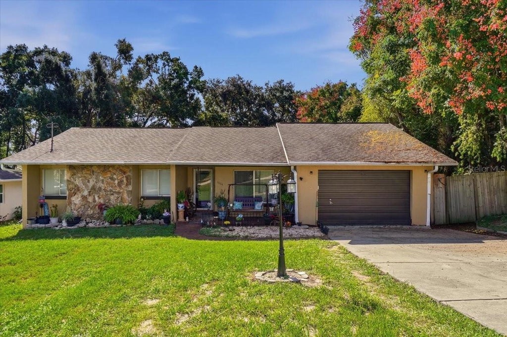 Photo of 1004 Joan Avenue, Dundee, FL 33838 (MLS # P4940193)
