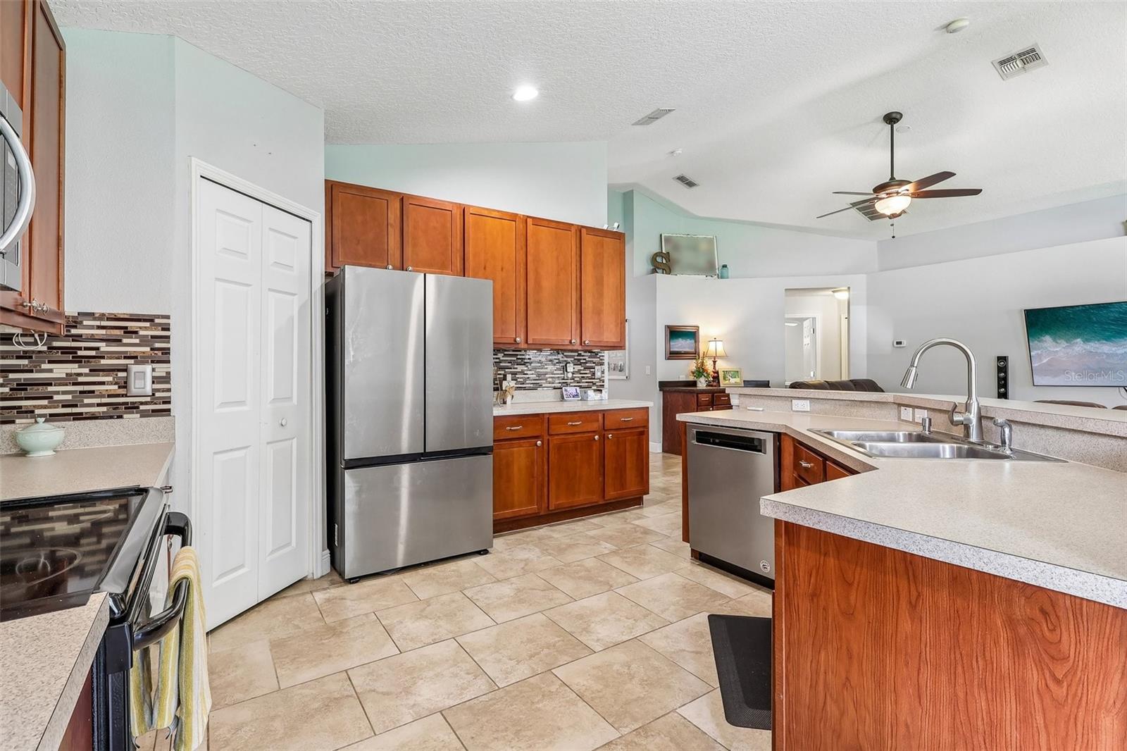 TAVARES CHELSEA OAKS - Residential
