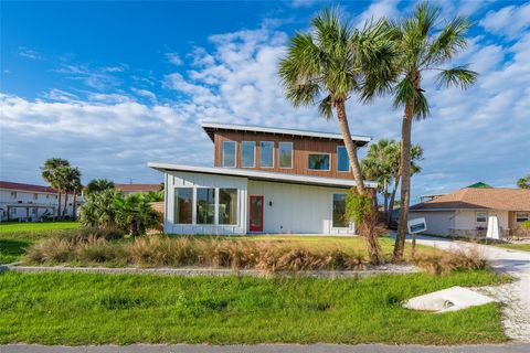 A home in PALM COAST