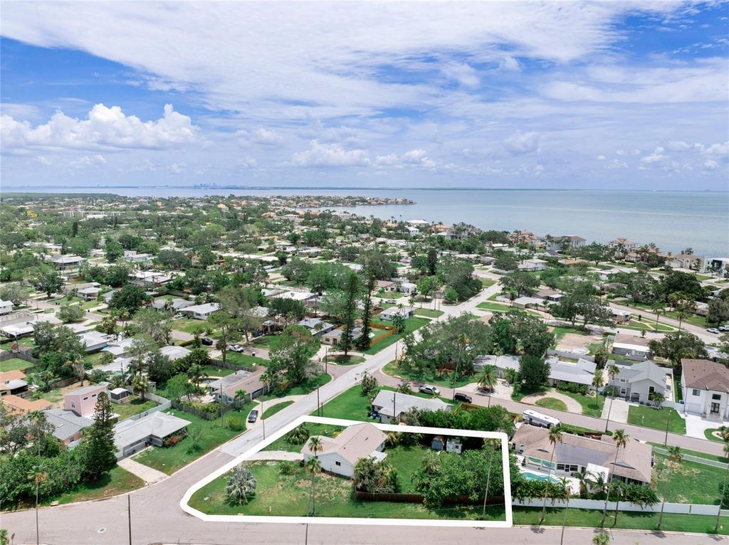 Photo of 1580 Arizona Ave NE, St Petersburg, FL 33703 (MLS # TB8397974)