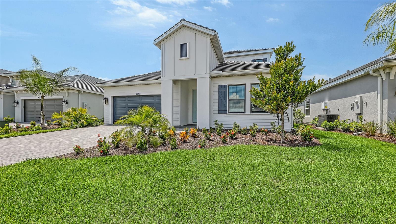 PALM GROVE AT LAKEWOOD RANCH - Residential