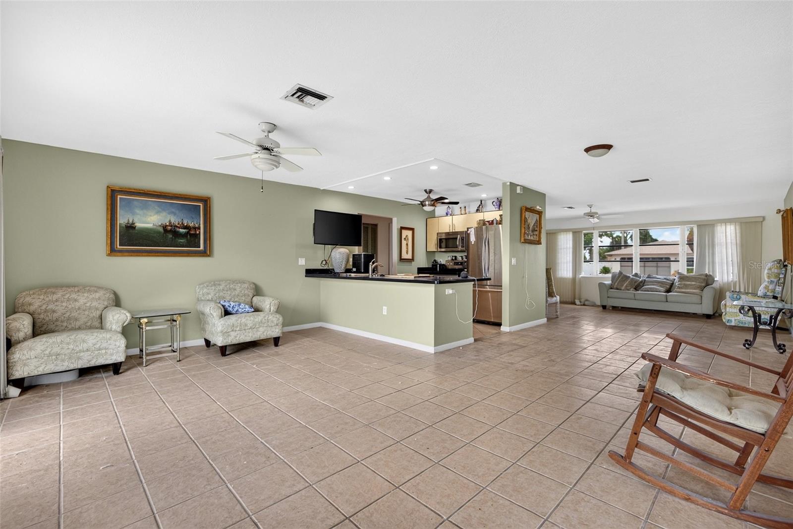 188 ANNAPOLIS LANE