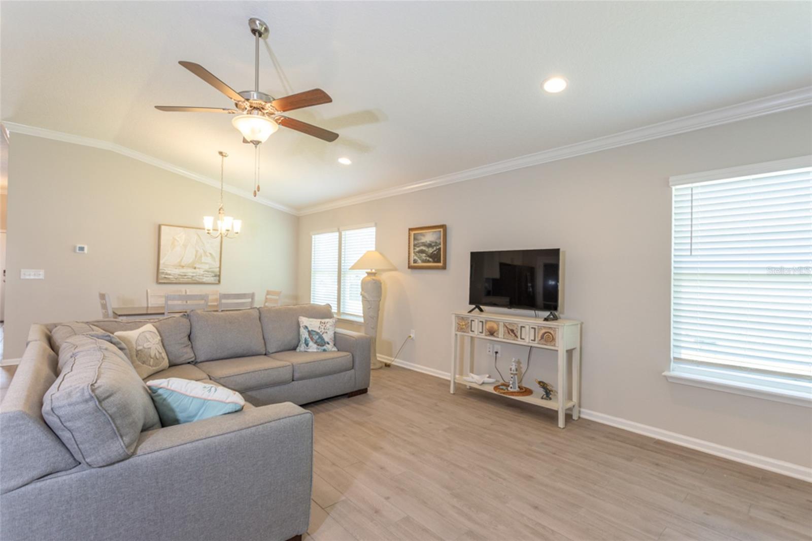 146 S HUMMINGBIRD PLACE