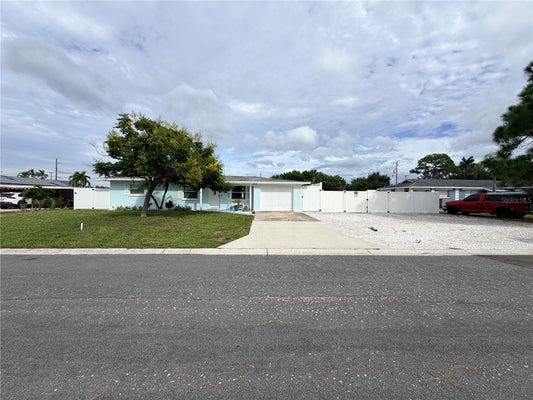 215 60TH ST NW, BRADENTON, FL 34209 - Image bc73f4708fb6e9da541a1714fdd35a0e/1754036644
