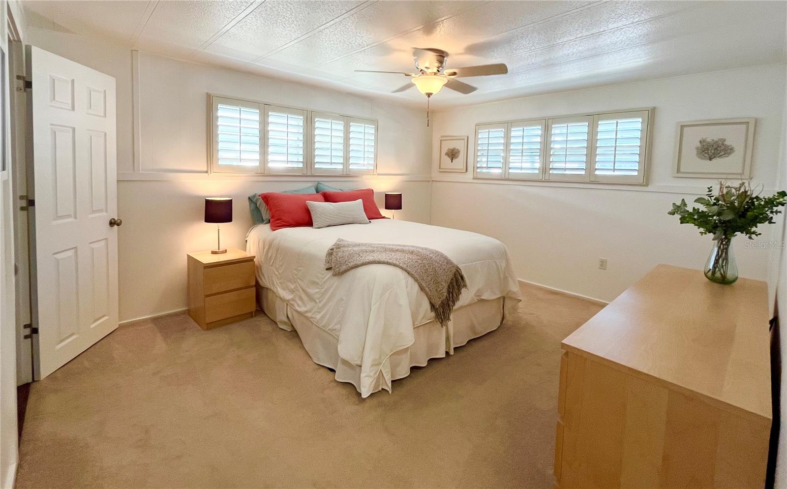 OAKWOOD MANOR - Residential