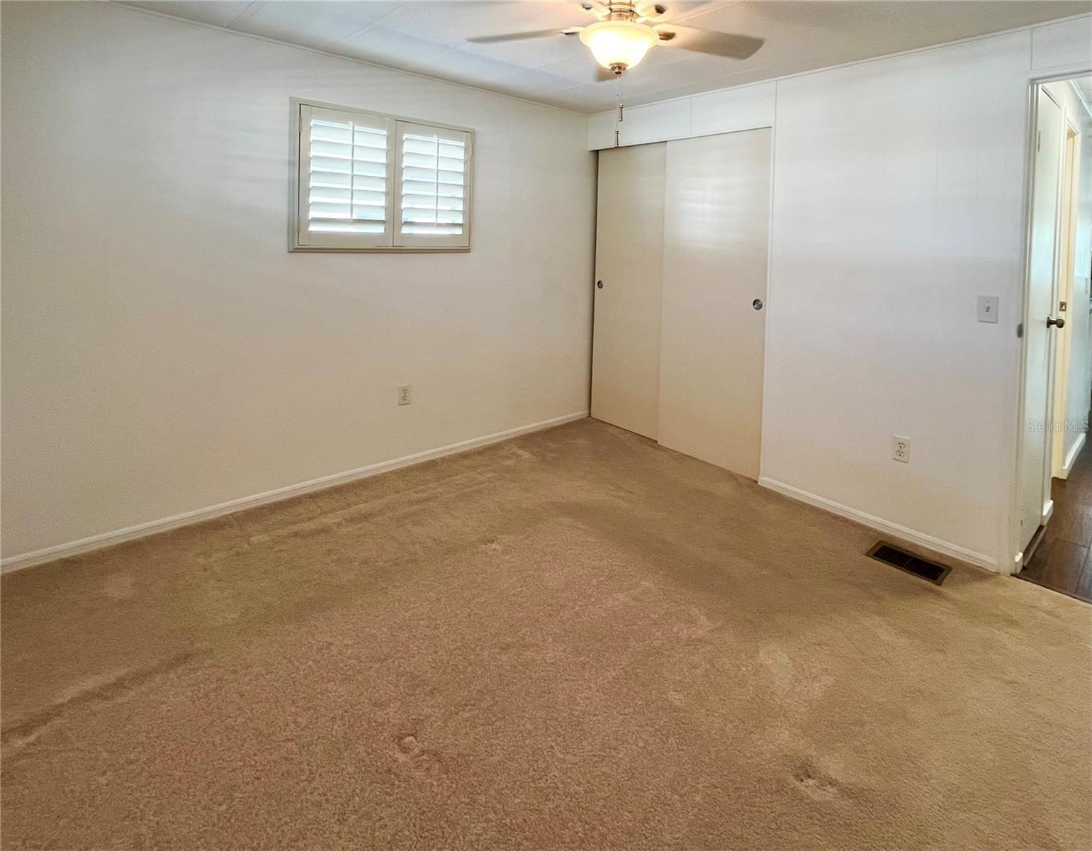 OAKWOOD MANOR - Residential