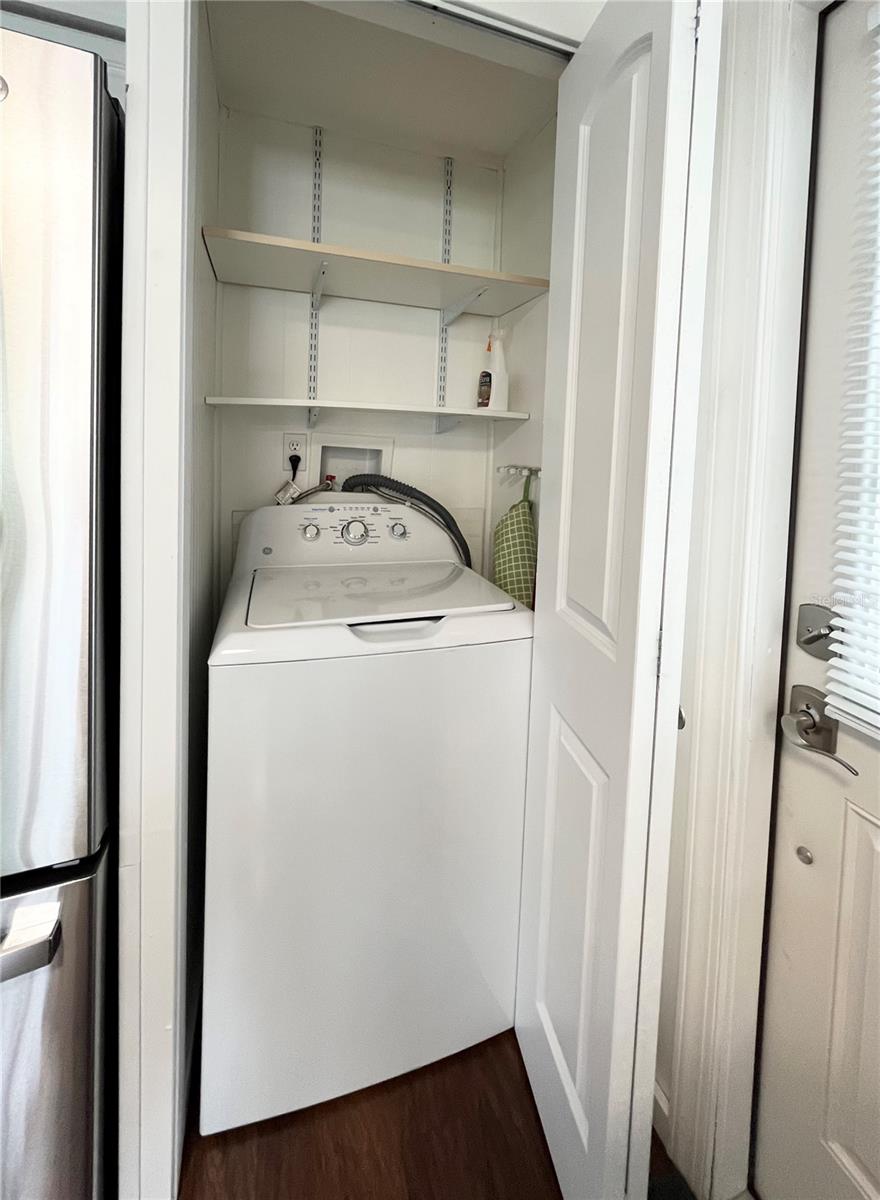 OAKWOOD MANOR - Residential