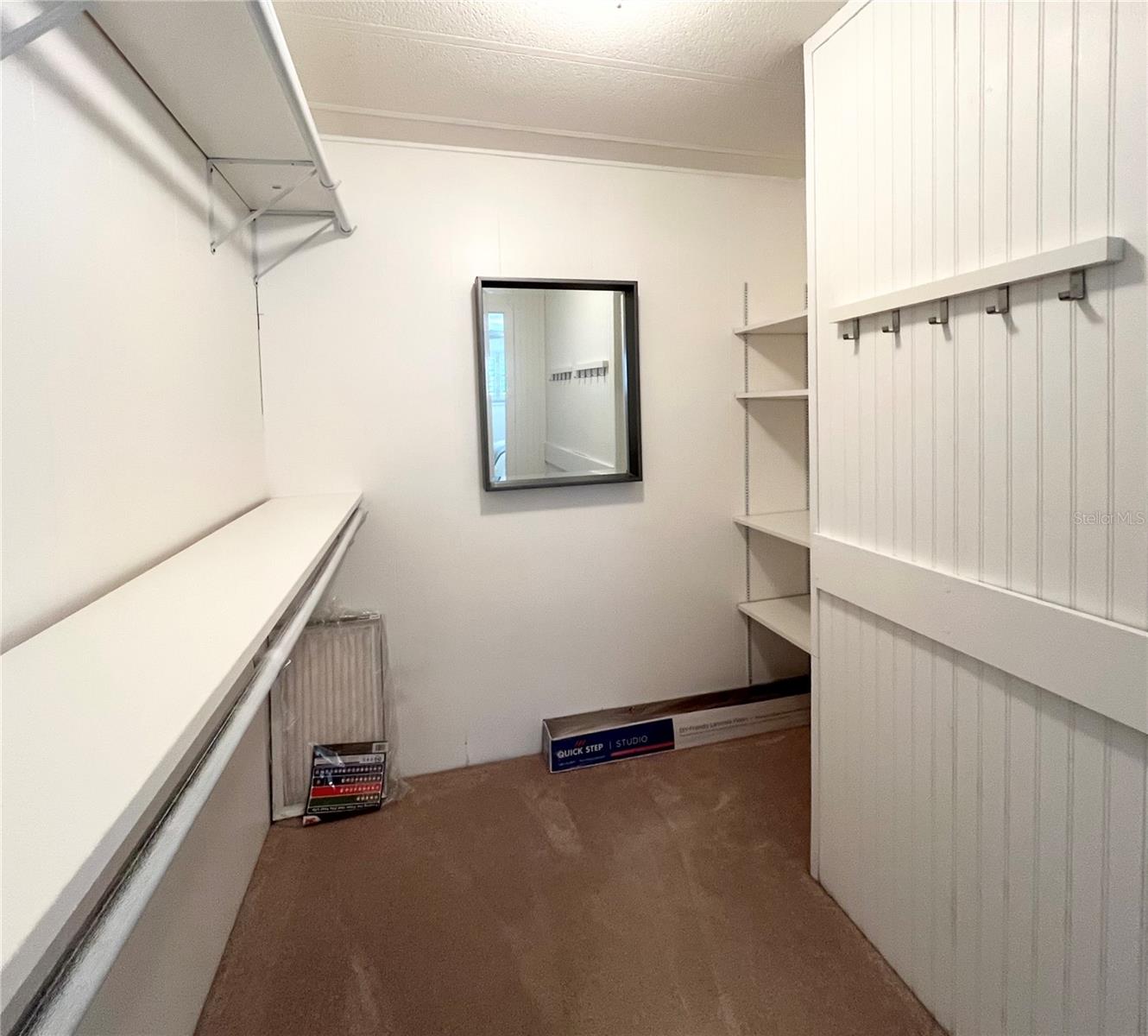 OAKWOOD MANOR - Residential