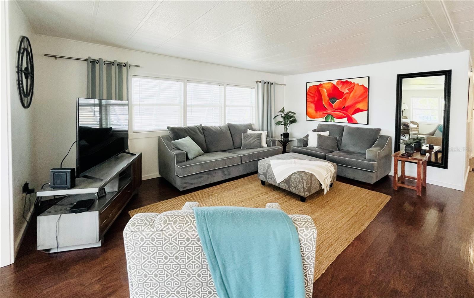 OAKWOOD MANOR - Residential