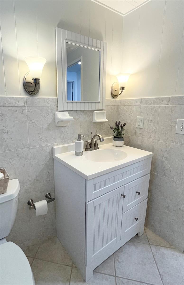 OAKWOOD MANOR - Residential