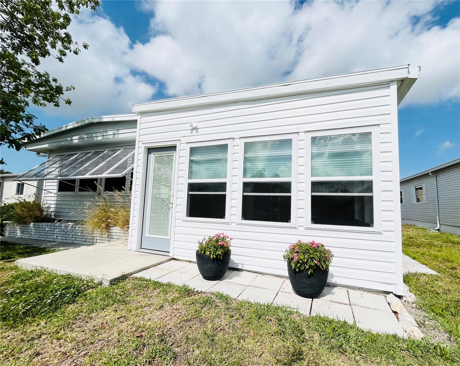 OAKWOOD MANOR - Residential