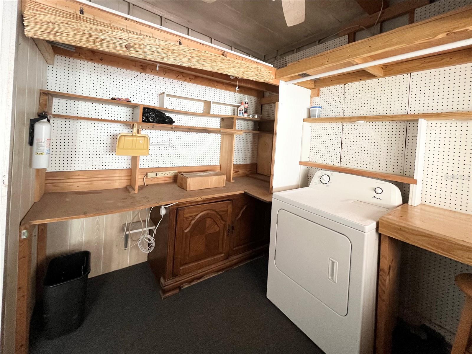 OAKWOOD MANOR - Residential