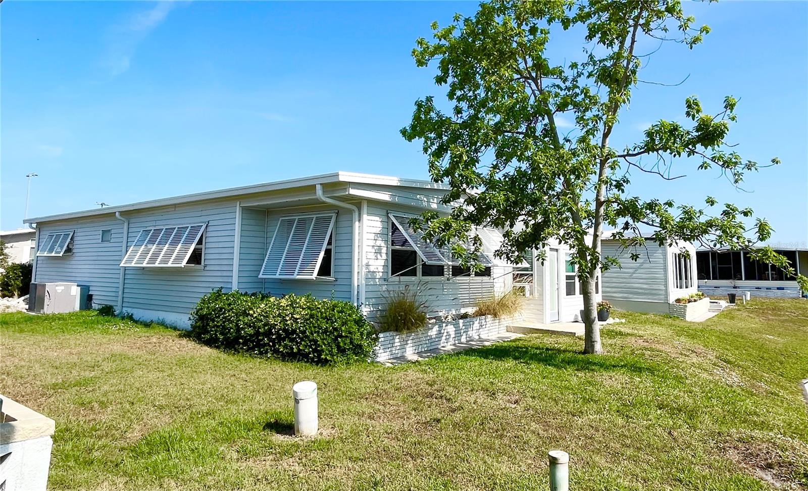 415 OAKWOOD BOULEVARD W