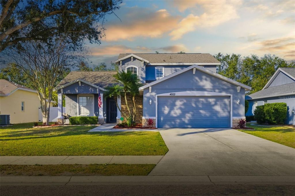 Photo of 4203 Kingsfield Drive, Parrish, FL 34219 (MLS # A4679708)