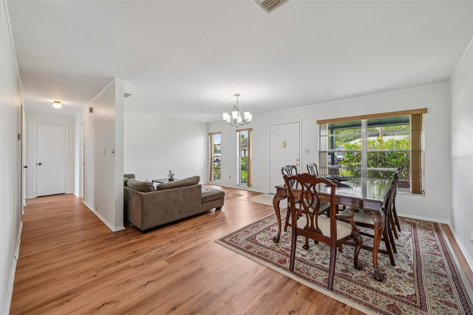 550 FLORAL DRIVE