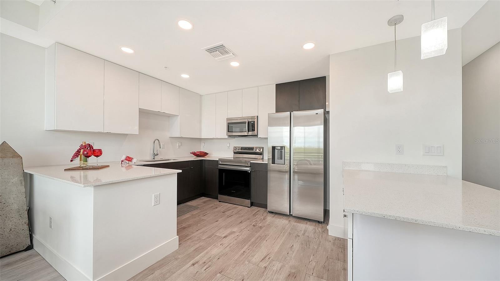 THE STRAND OF SARASOTA - Residential