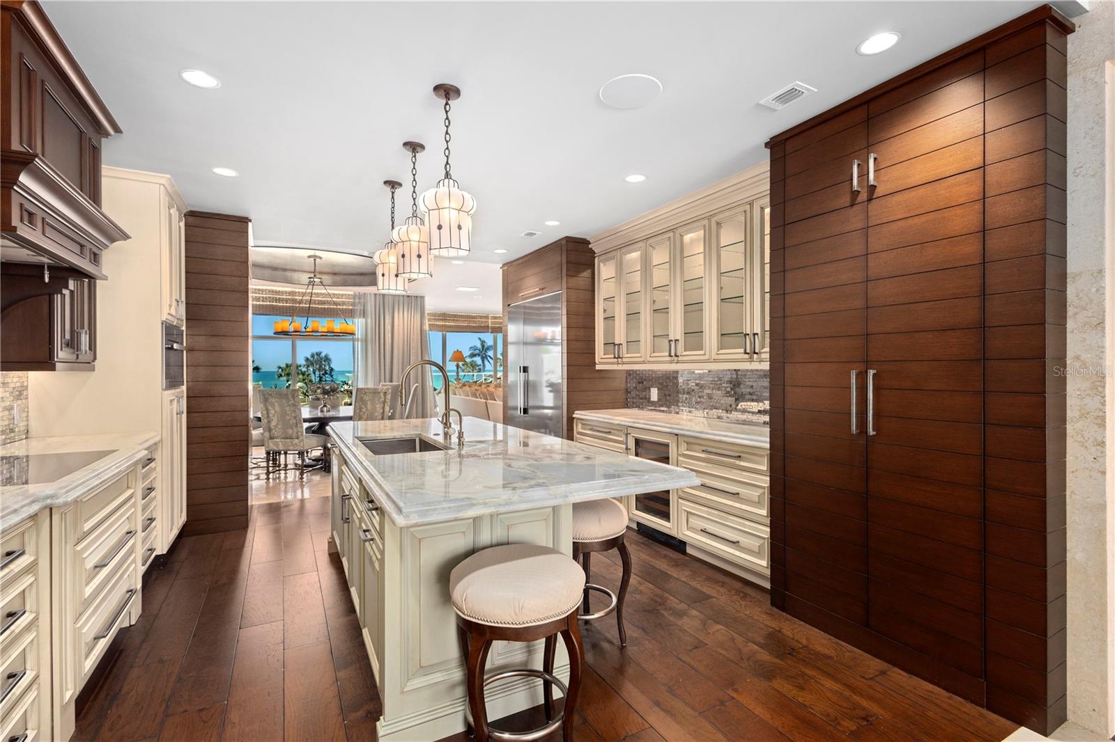 ARIA LONGBOAT KEY - Residential