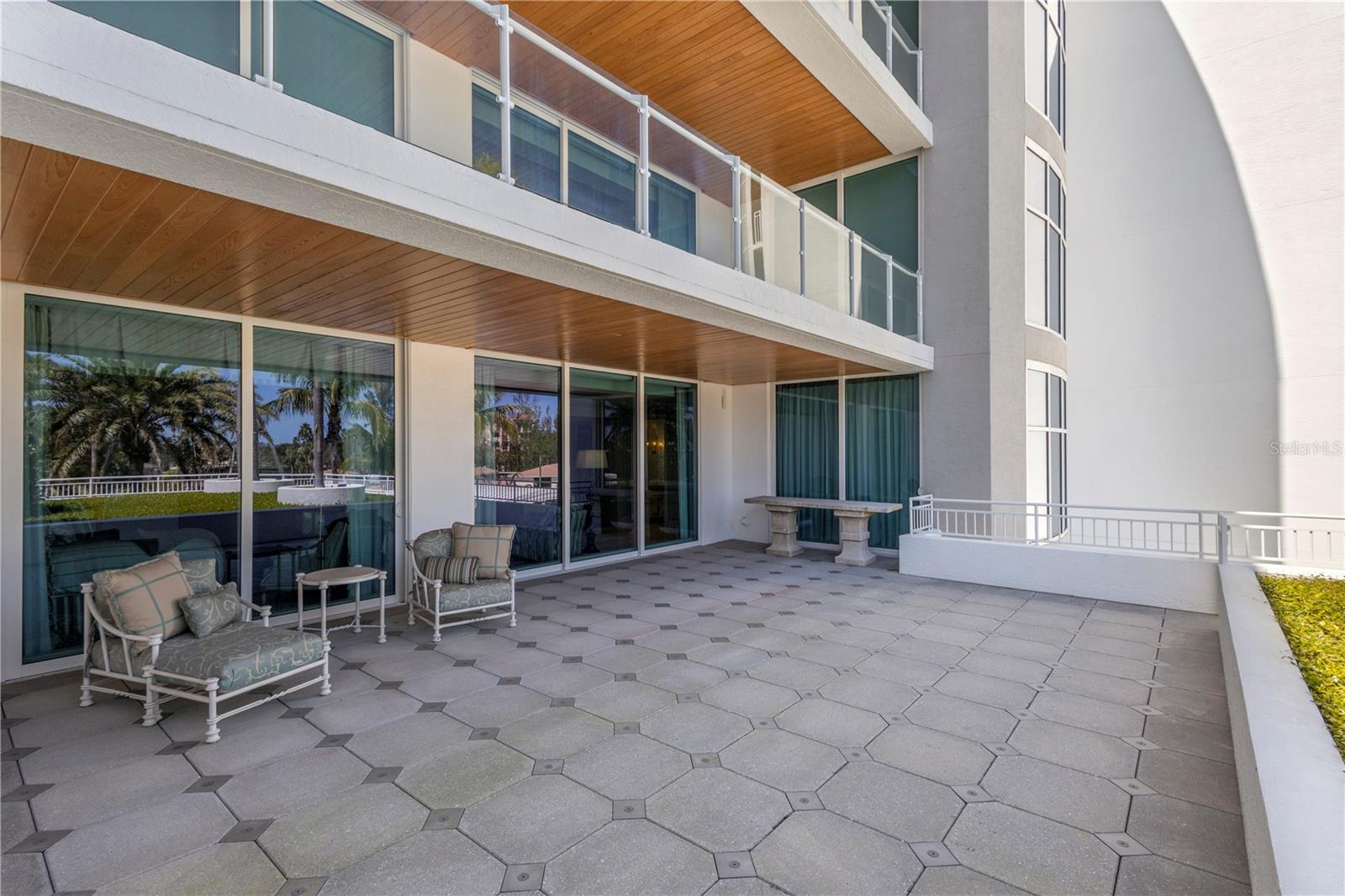 ARIA LONGBOAT KEY - Residential