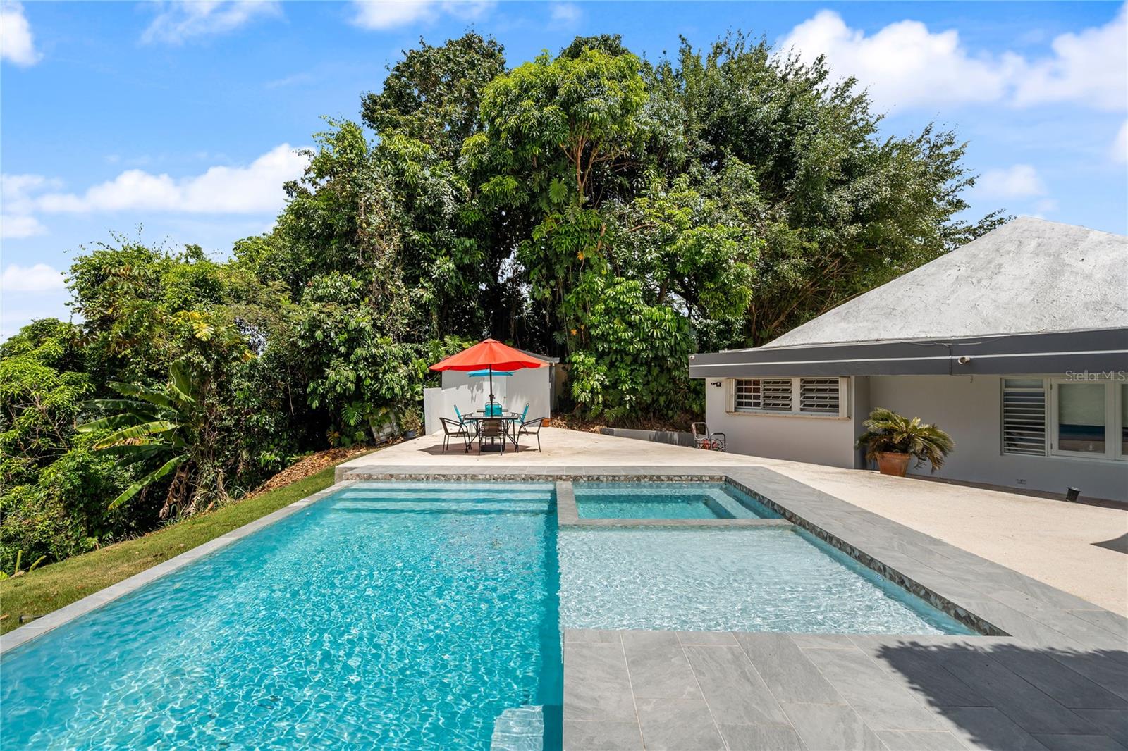 SUNSET HILLS - Residential