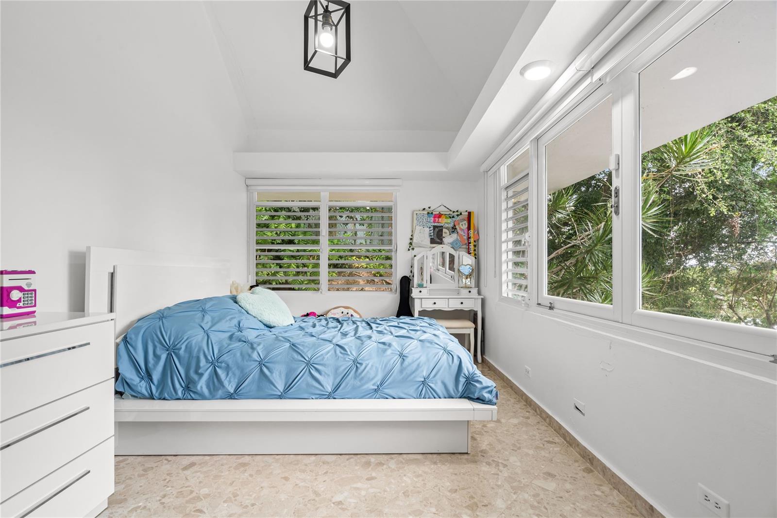SUNSET HILLS - Residential