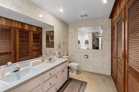 Tiny photo for 131 W Main Street, Tavares, FL 32778 (MLS # G5101410)