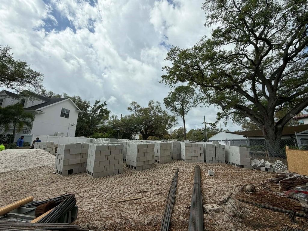 Photo of 530 Severn Avenue, Tampa, FL 33606 (MLS # TB8386959)