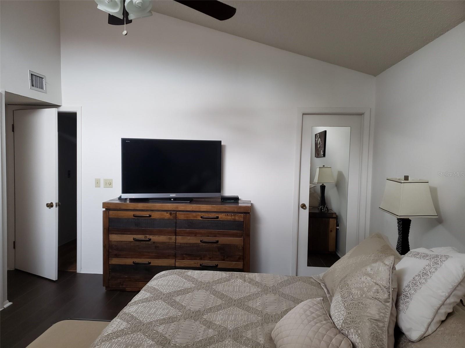 MORTON VILLAGE - Residential Lease