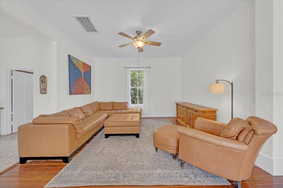 CHELSEA - Residential