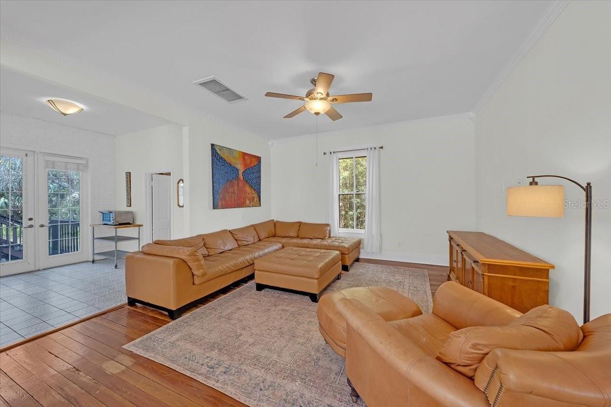 CHELSEA - Residential