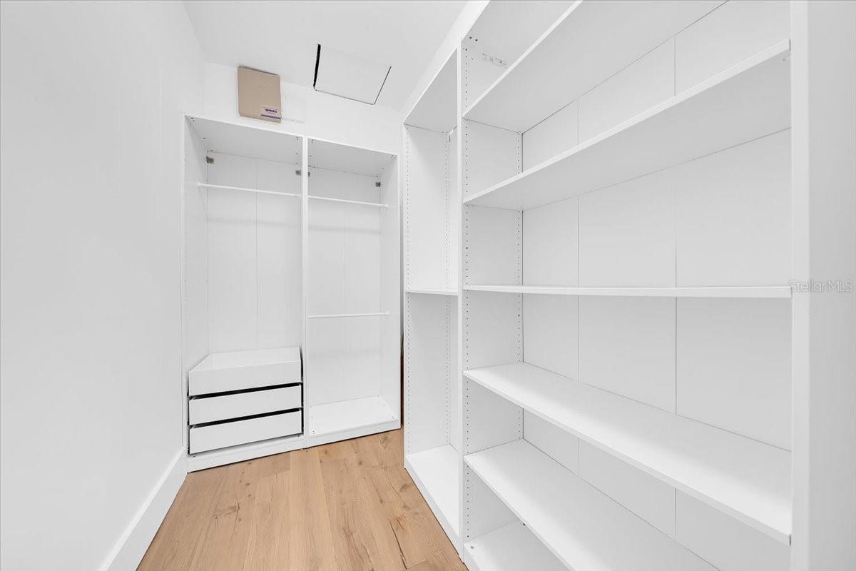 CHELSEA - Residential