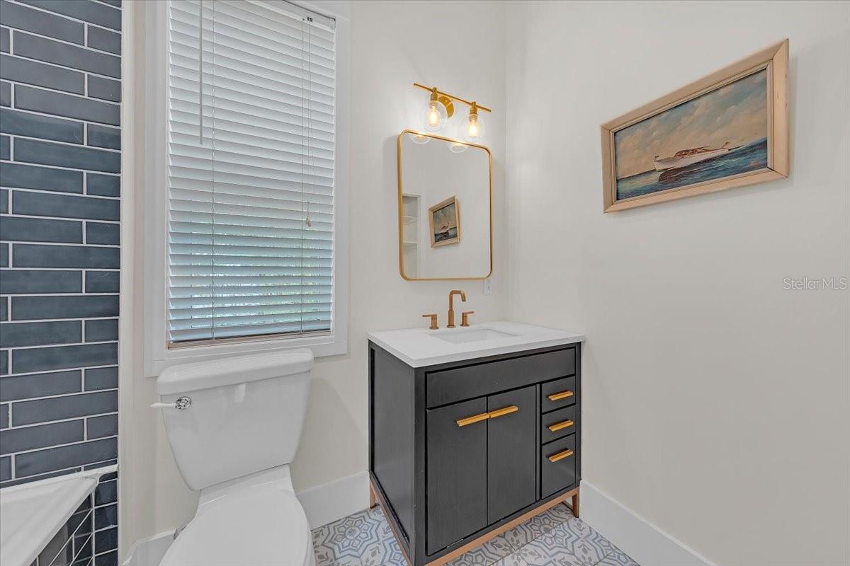 CHELSEA - Residential