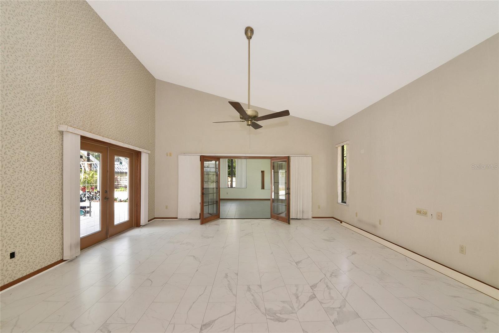 RIVERVIEW PINES - Residential