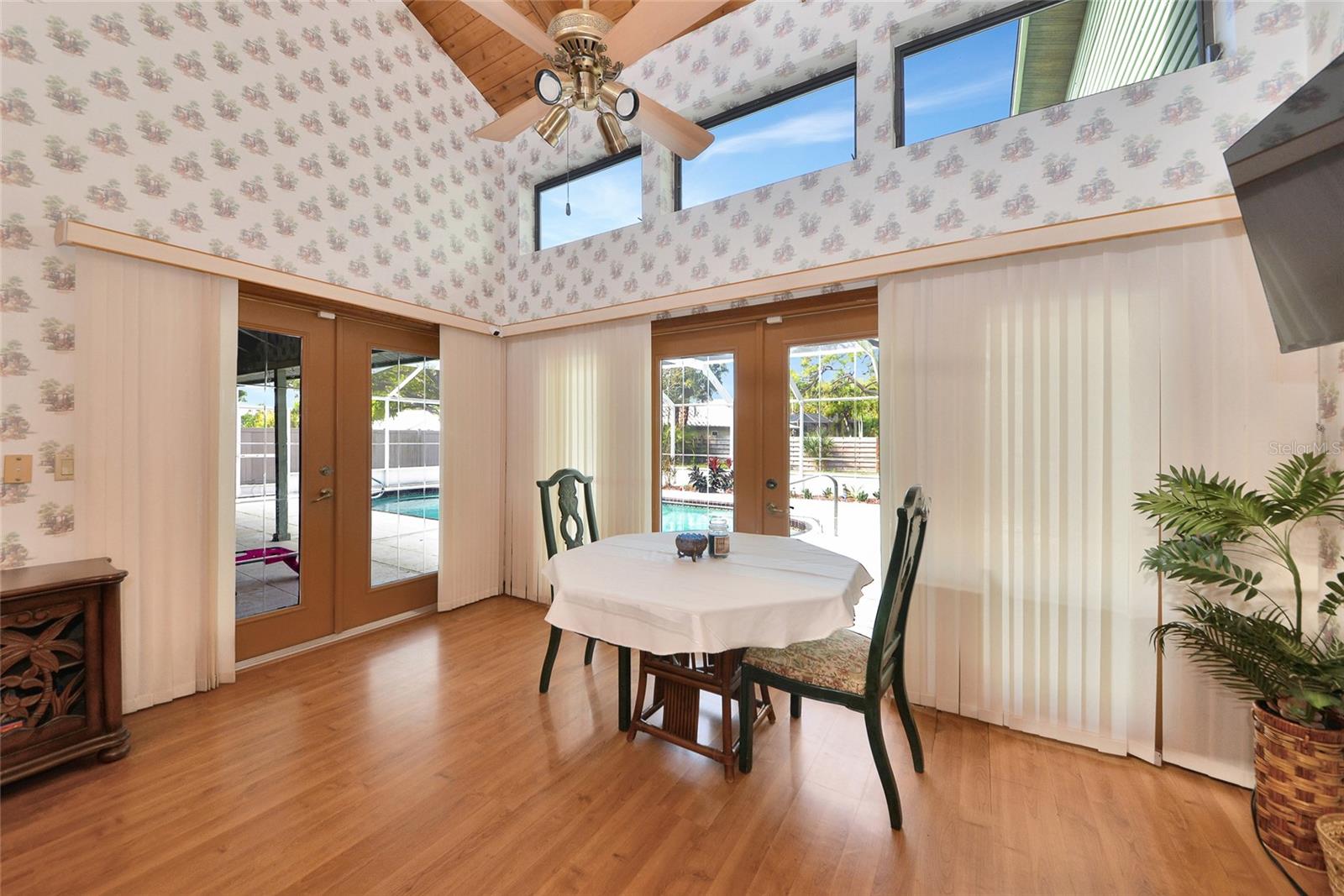 RIVERVIEW PINES - Residential