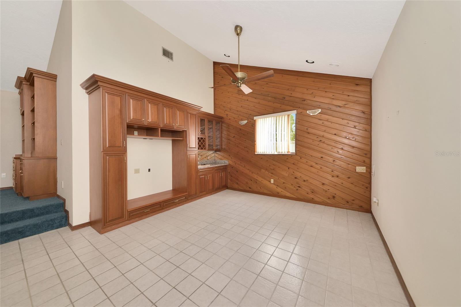 RIVERVIEW PINES - Residential