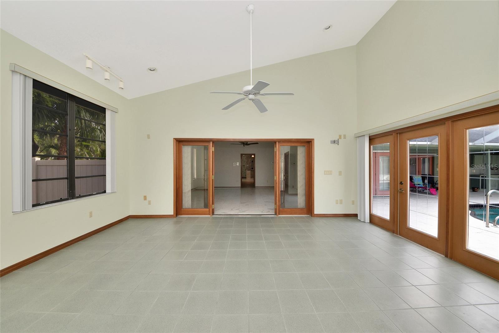 RIVERVIEW PINES - Residential