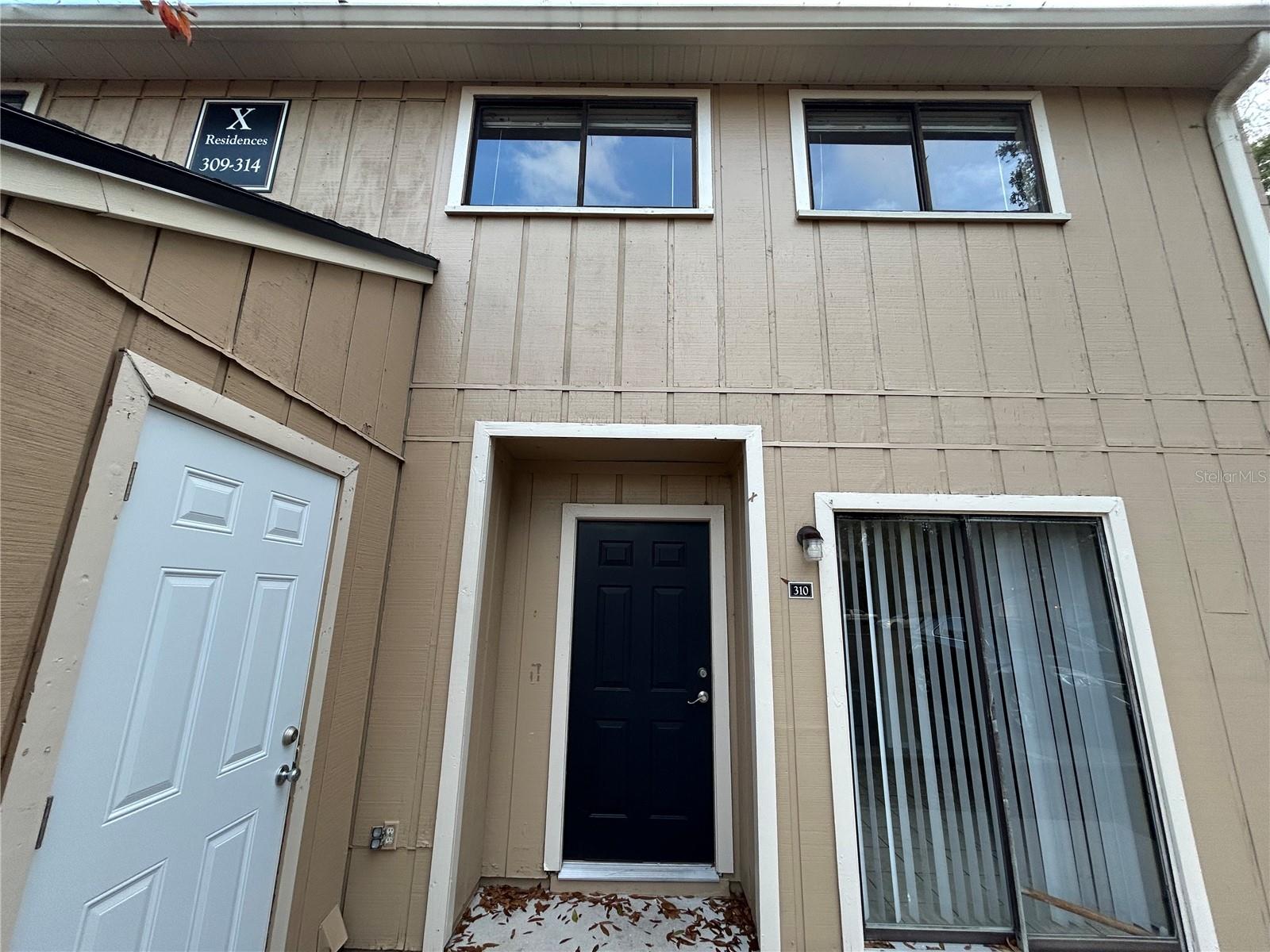 HAWTHORNE RESERVE - Residential Lease