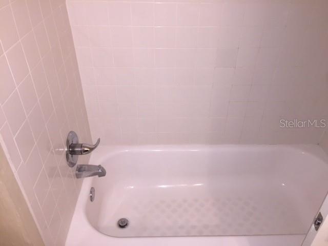 HAWTHORNE RESERVE - Residential Lease