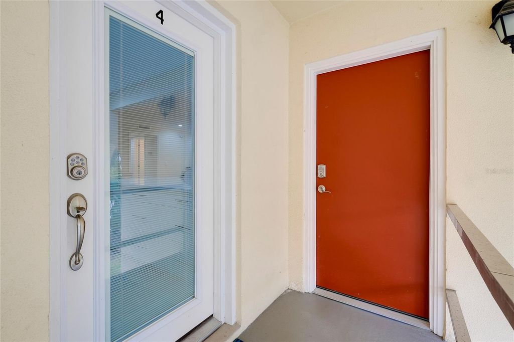 Photo of 141 Avenida Messina #4, Sarasota, FL 34242 (MLS # A4664459)