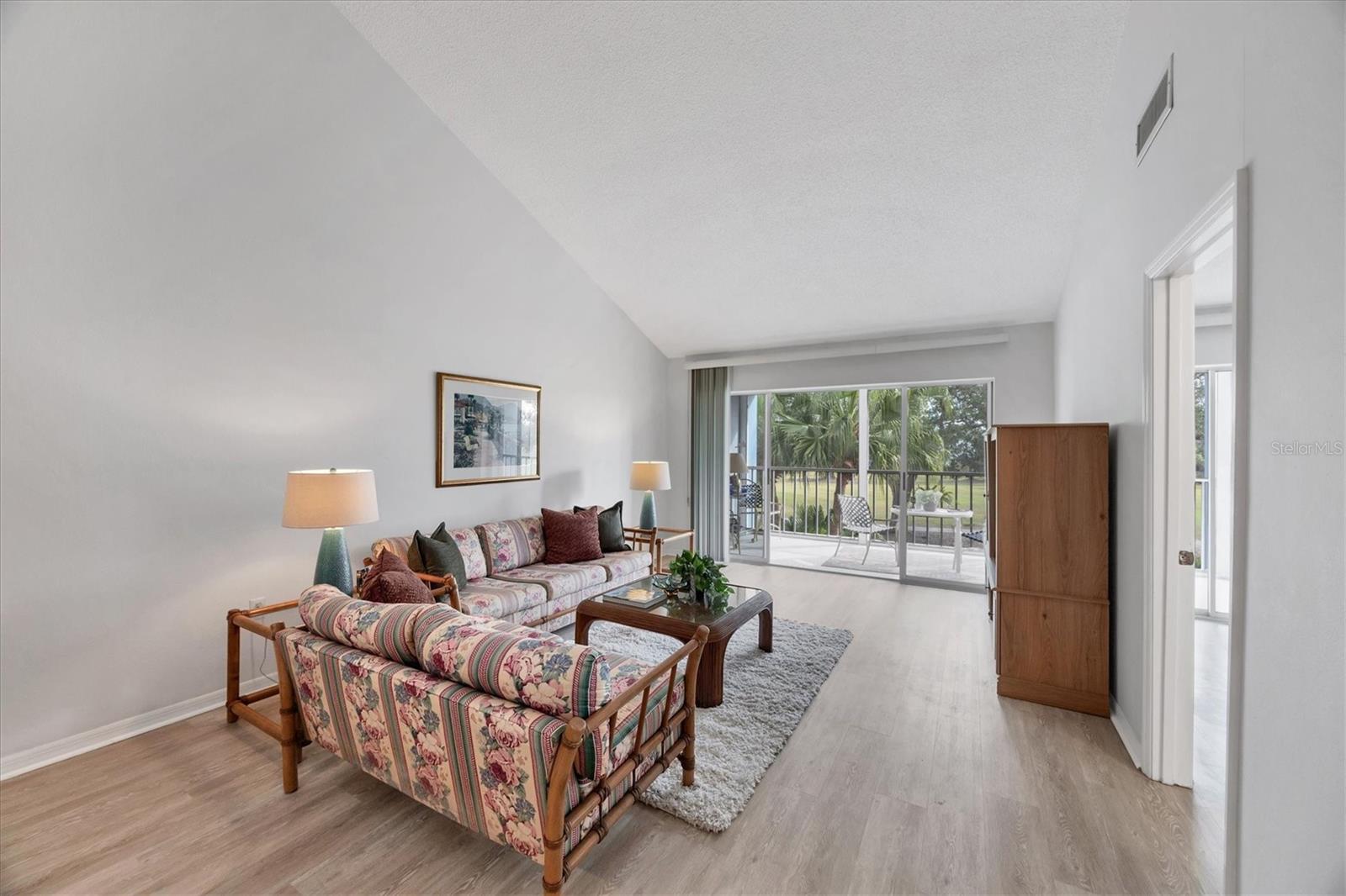 FARMINGTON VISTAS - Residential