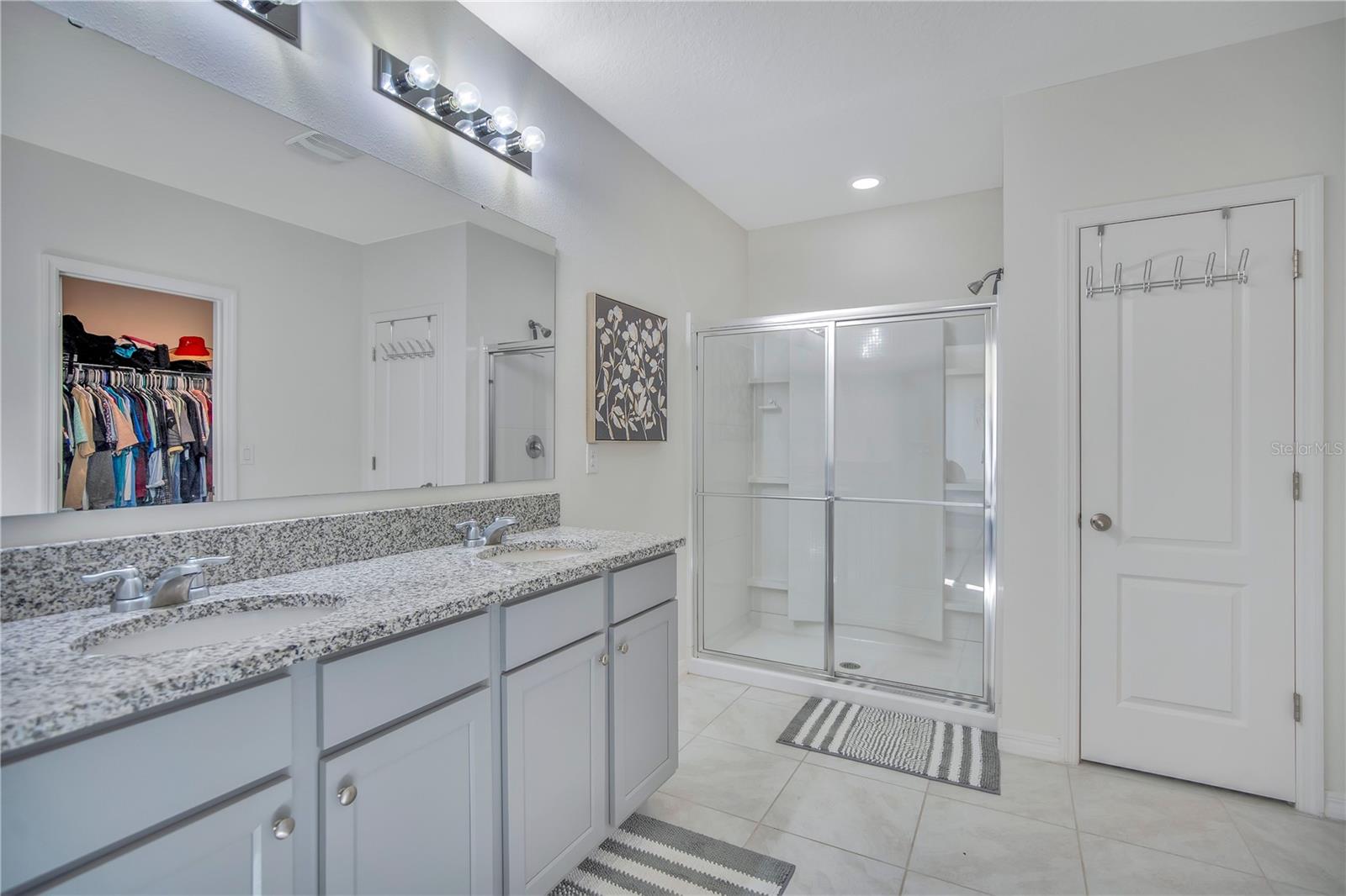 HUNTINGTON DOWNS - Residential