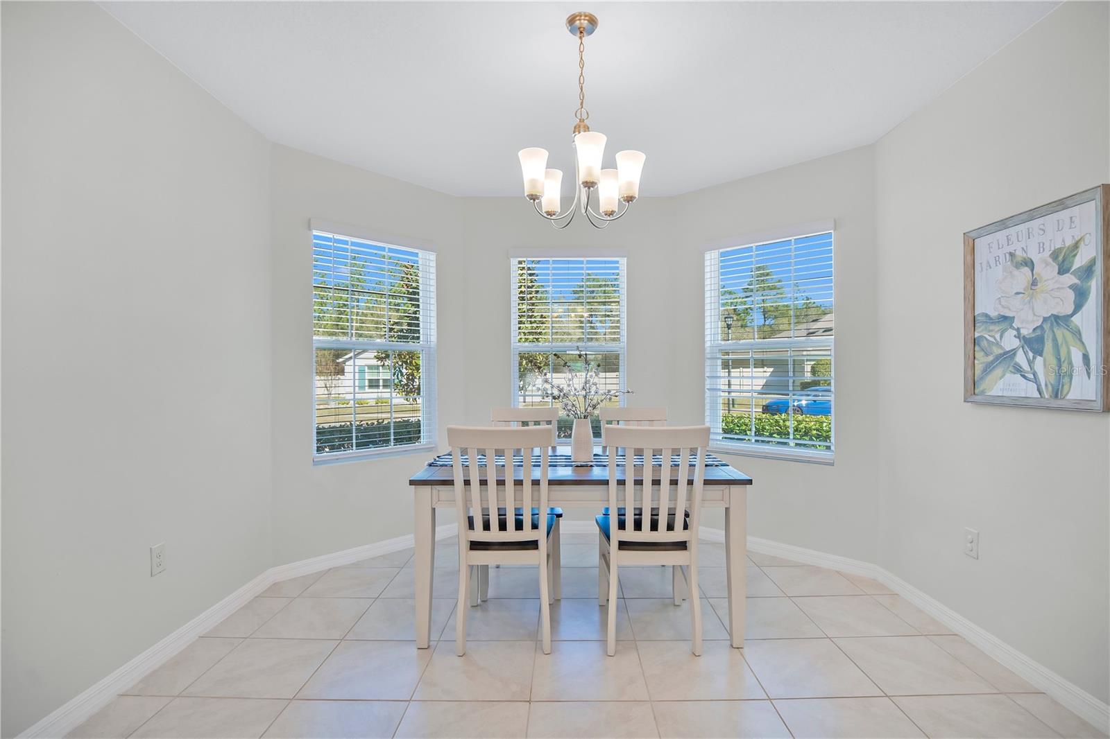 HUNTINGTON DOWNS - Residential