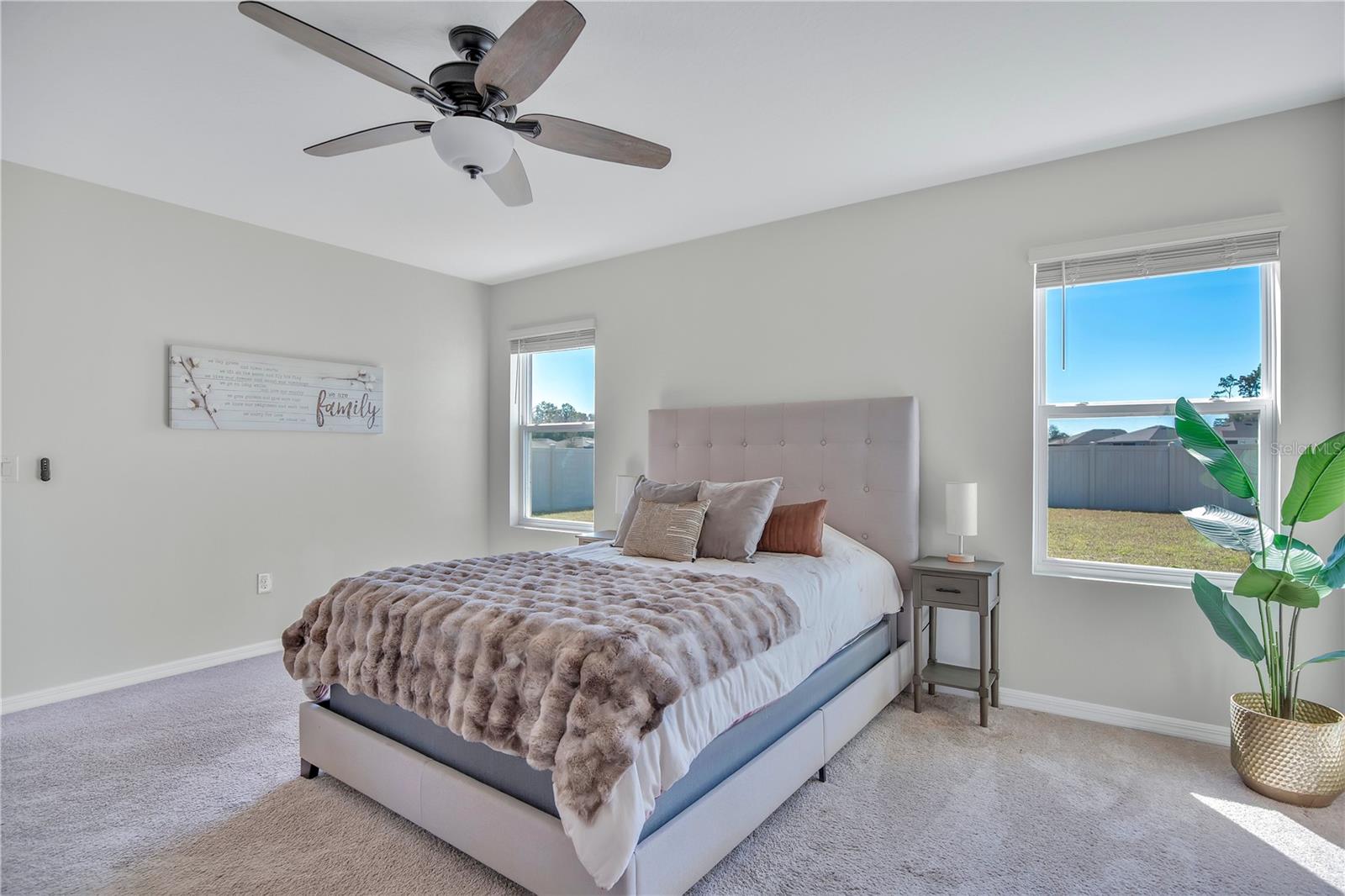 HUNTINGTON DOWNS - Residential