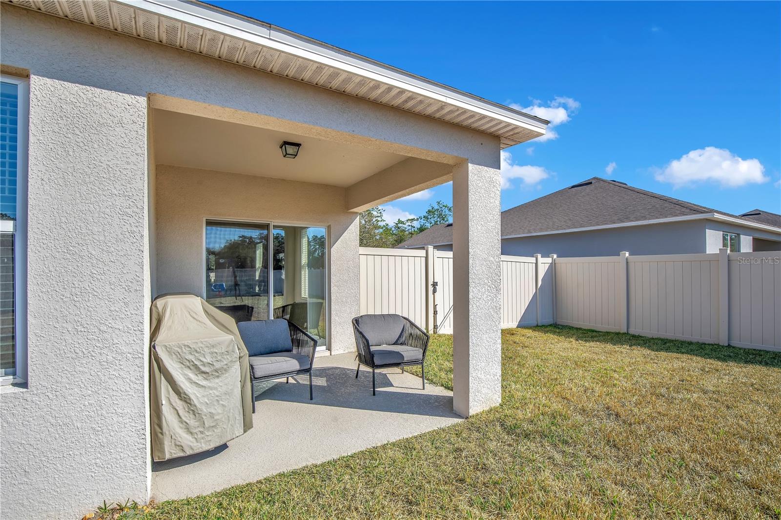 HUNTINGTON DOWNS - Residential