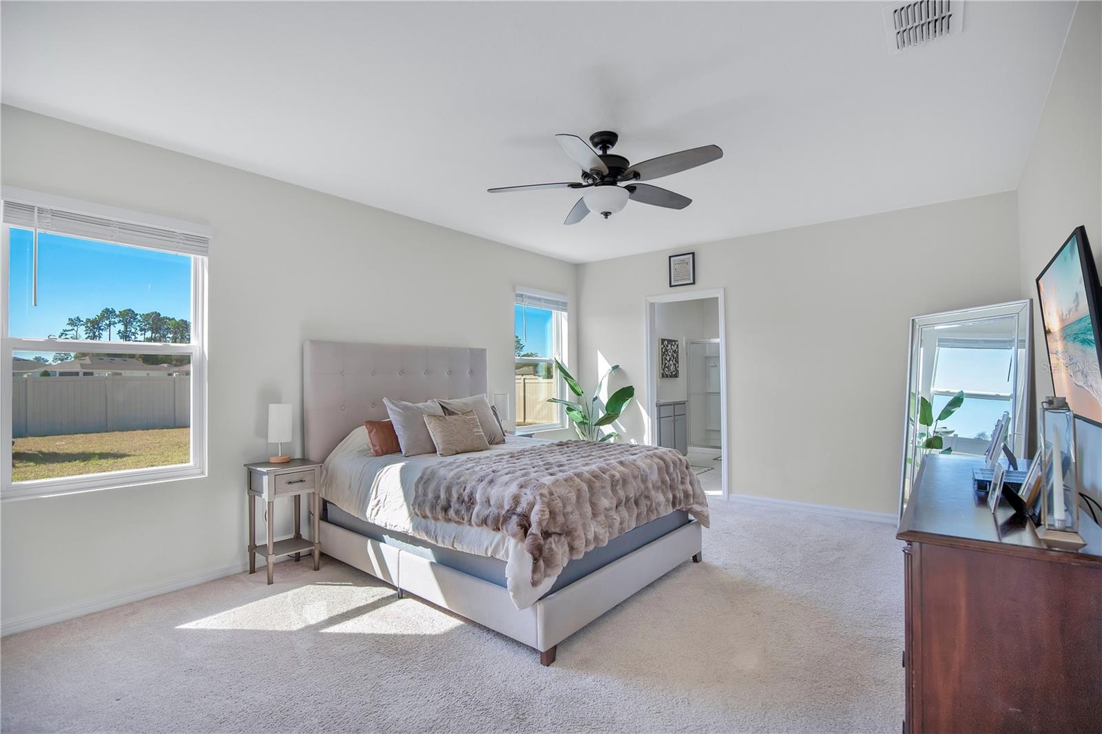 HUNTINGTON DOWNS - Residential