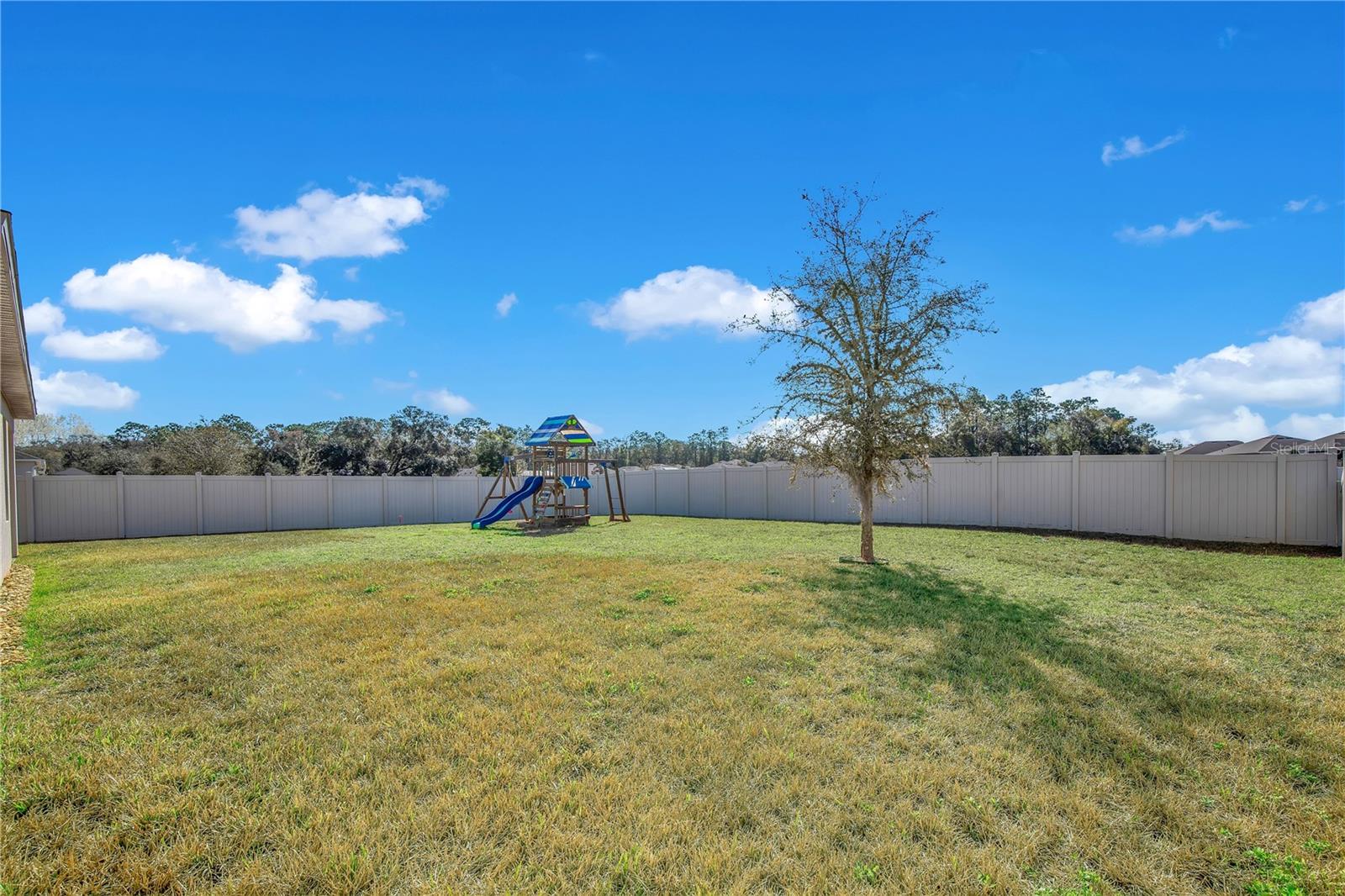 HUNTINGTON DOWNS - Residential