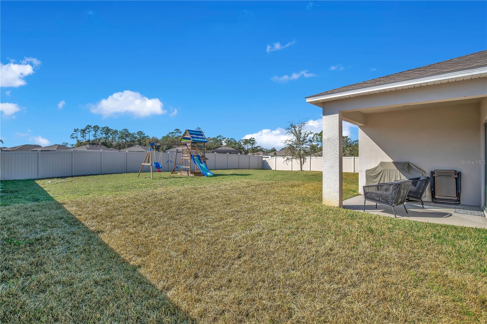 HUNTINGTON DOWNS - Residential