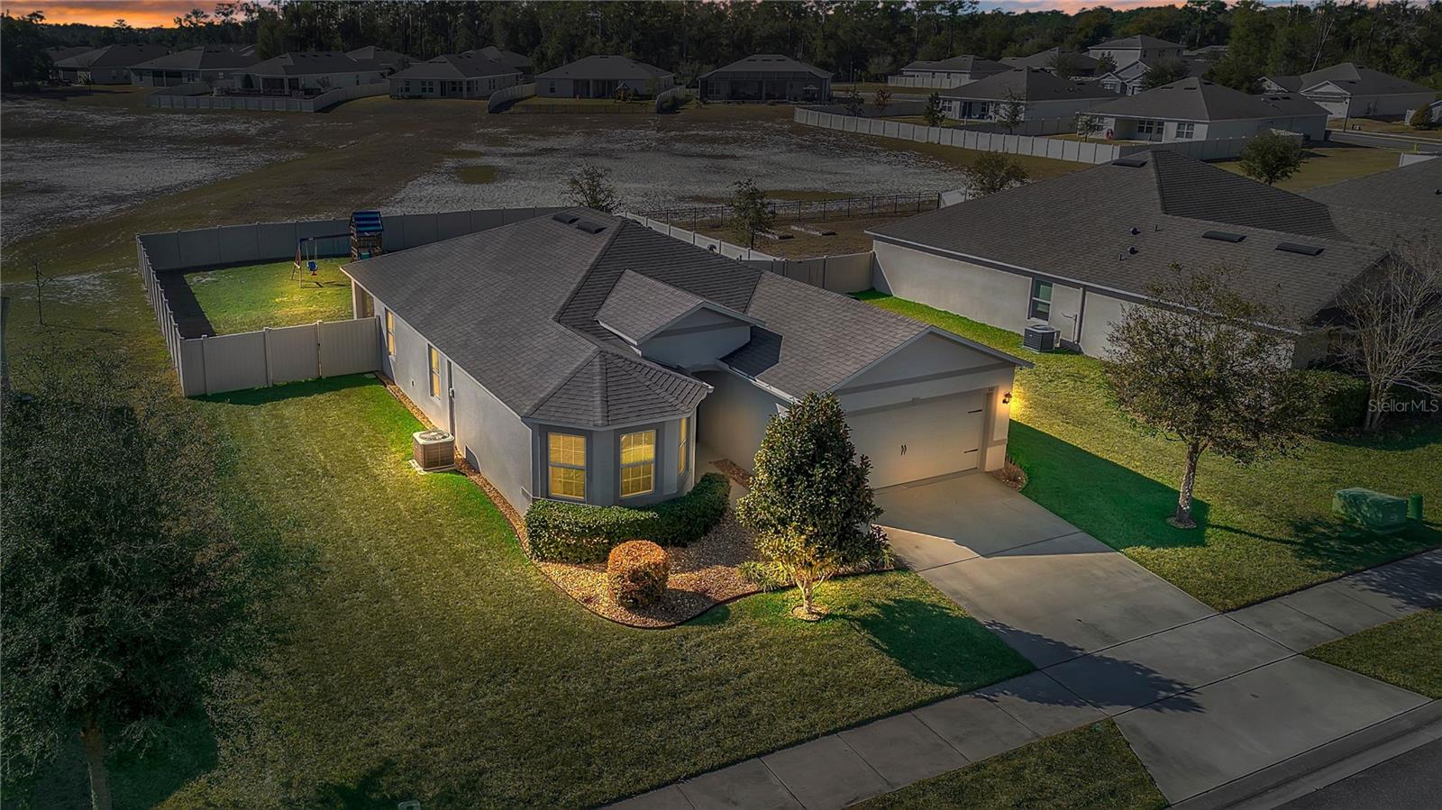 HUNTINGTON DOWNS - Residential