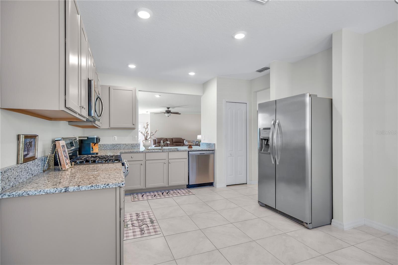 HUNTINGTON DOWNS - Residential